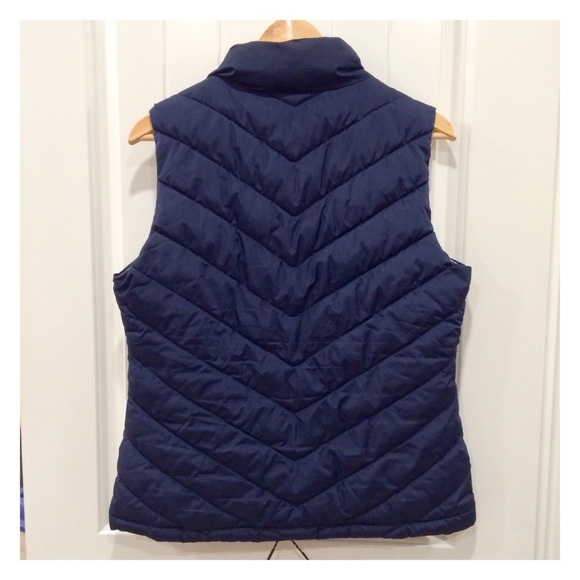 *HOST PICK* Lightweight Puffer Vest with Pockets | Navy | M - Picture 8 of 9